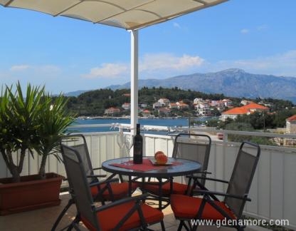 Apartmaji LAGUNA, zasebne nastanitve v mestu Korčula, Hrva&scaron;ka - Pogled s terase